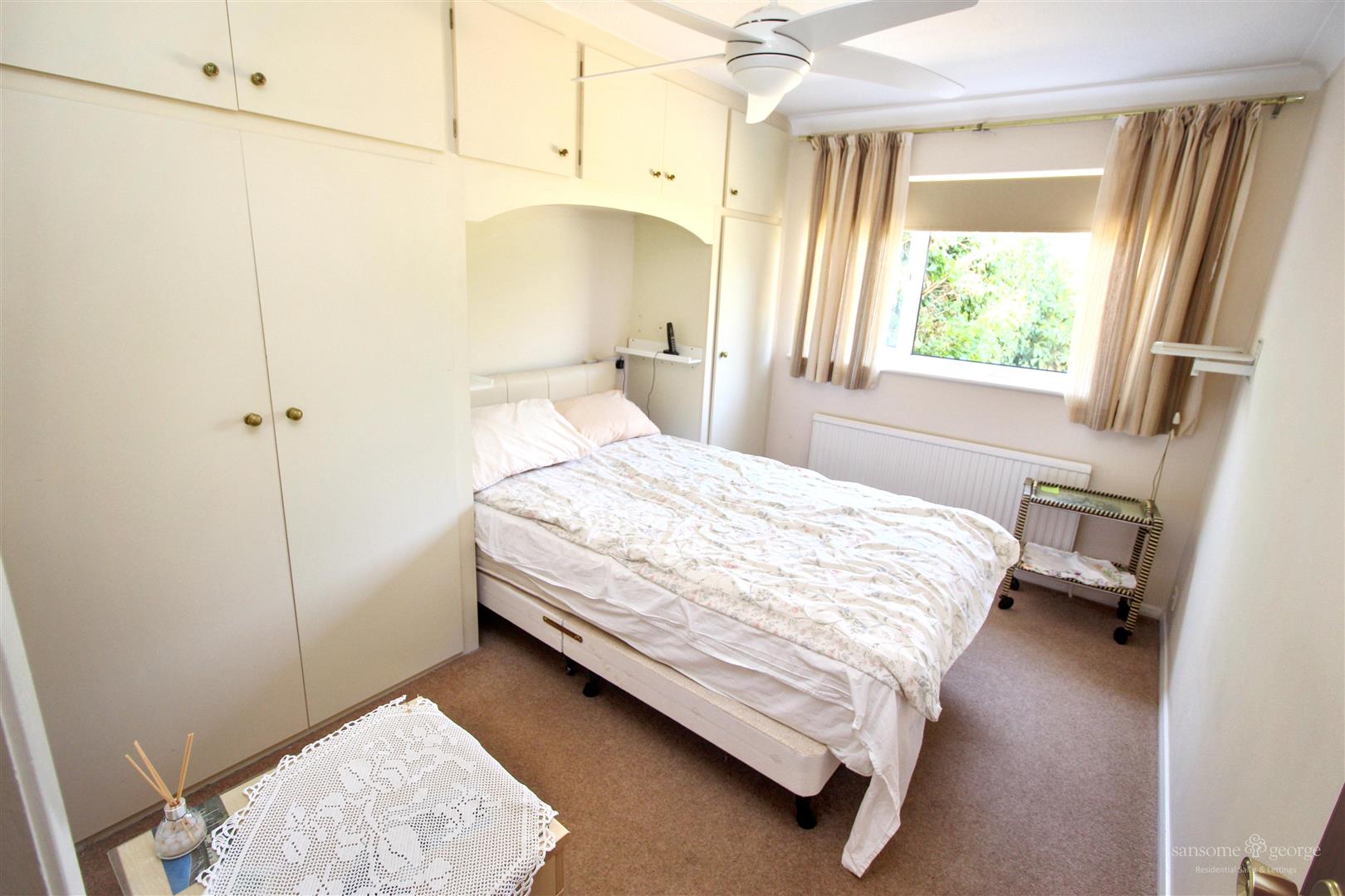Cranmer Close, Tilehurst, Reading